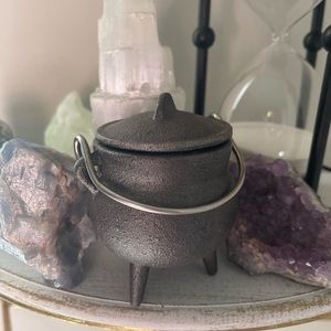 Mini cauldron
